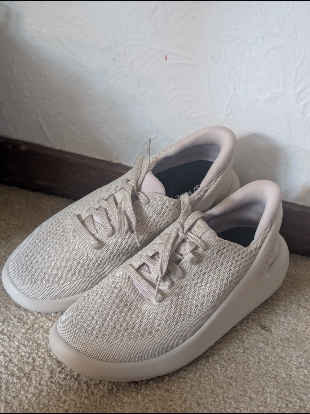 Kizik Roamer Pebble Grey Sneakers Men's 9.5 Women's 11